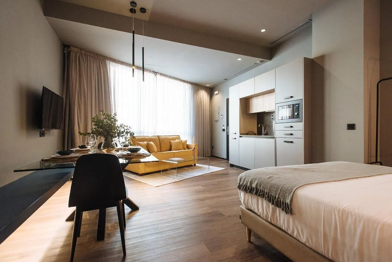 Muralla Sevilla Suites By Lola Seville